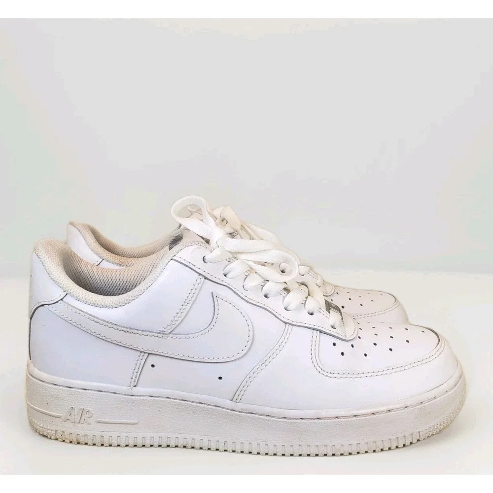 Nike Air‎ Force 1 '07 Low Mens Size 8.5 White Athletic Lifestyle AF1